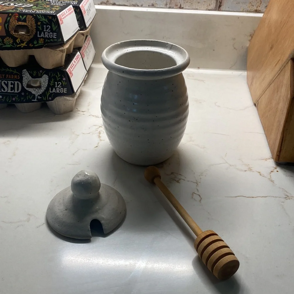 Ceramic Honey Jar with wooden dipper